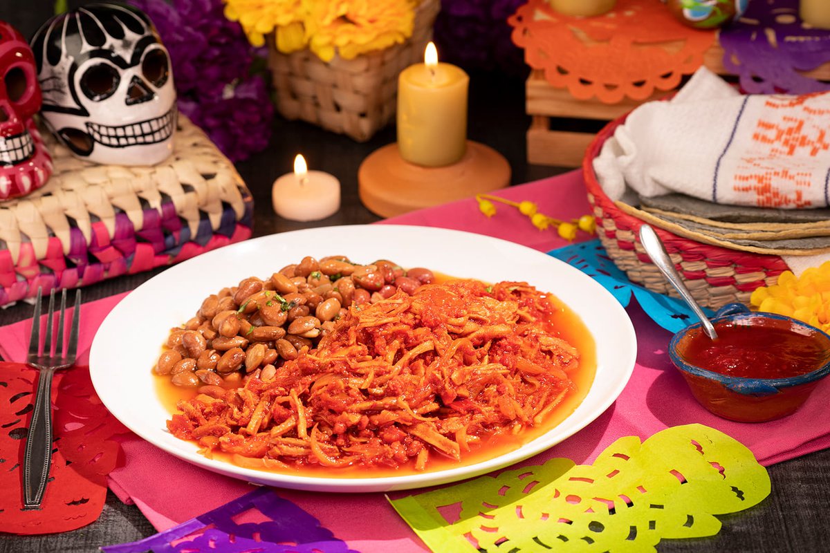 Tinga de cerdo con chorizo al chipotle