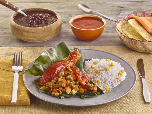 Bisteces de cerdo con verduras en pasilla