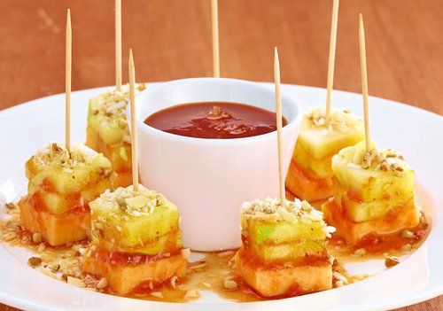 Apple and chipotle cheese skewers