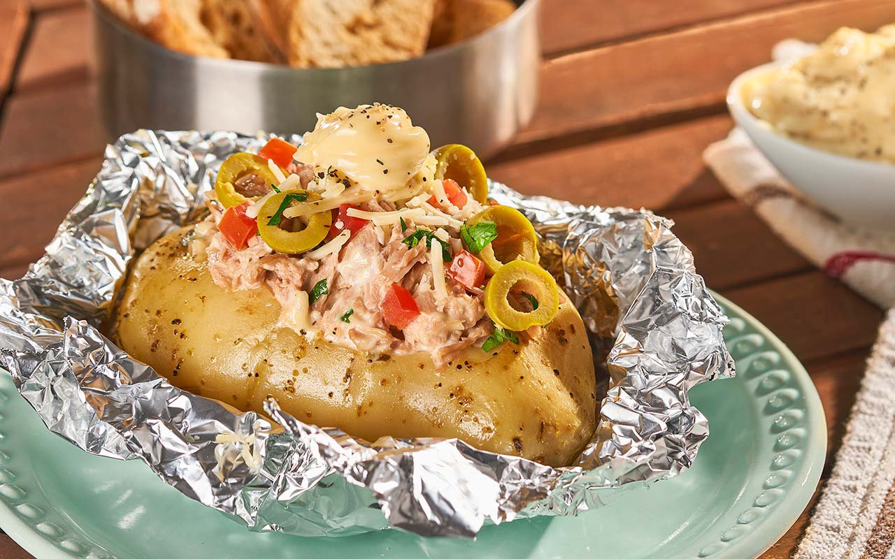 Papas rellenas de atún