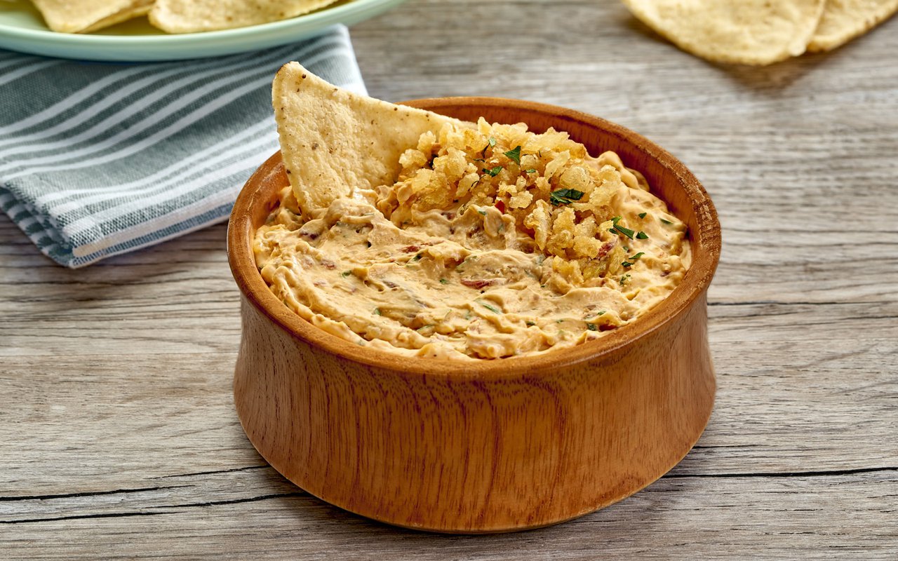 Dip de cebolla frita al chipotle