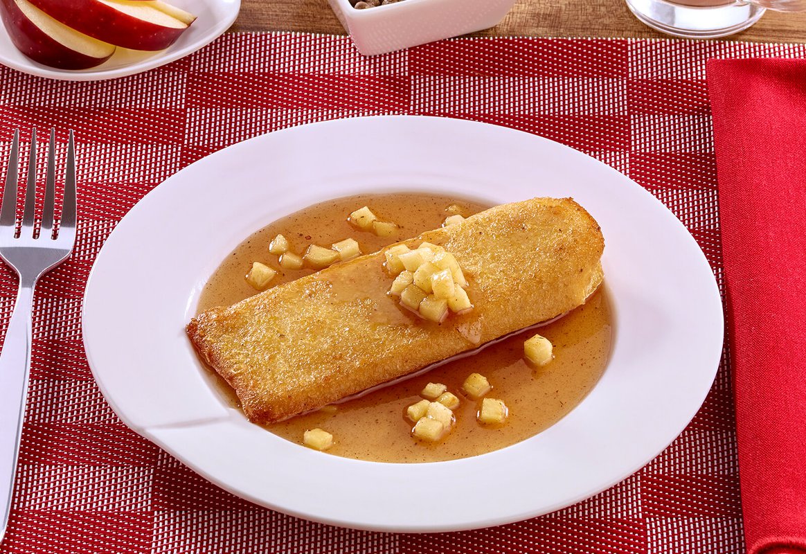 Tamal de elote con salsa de manzana