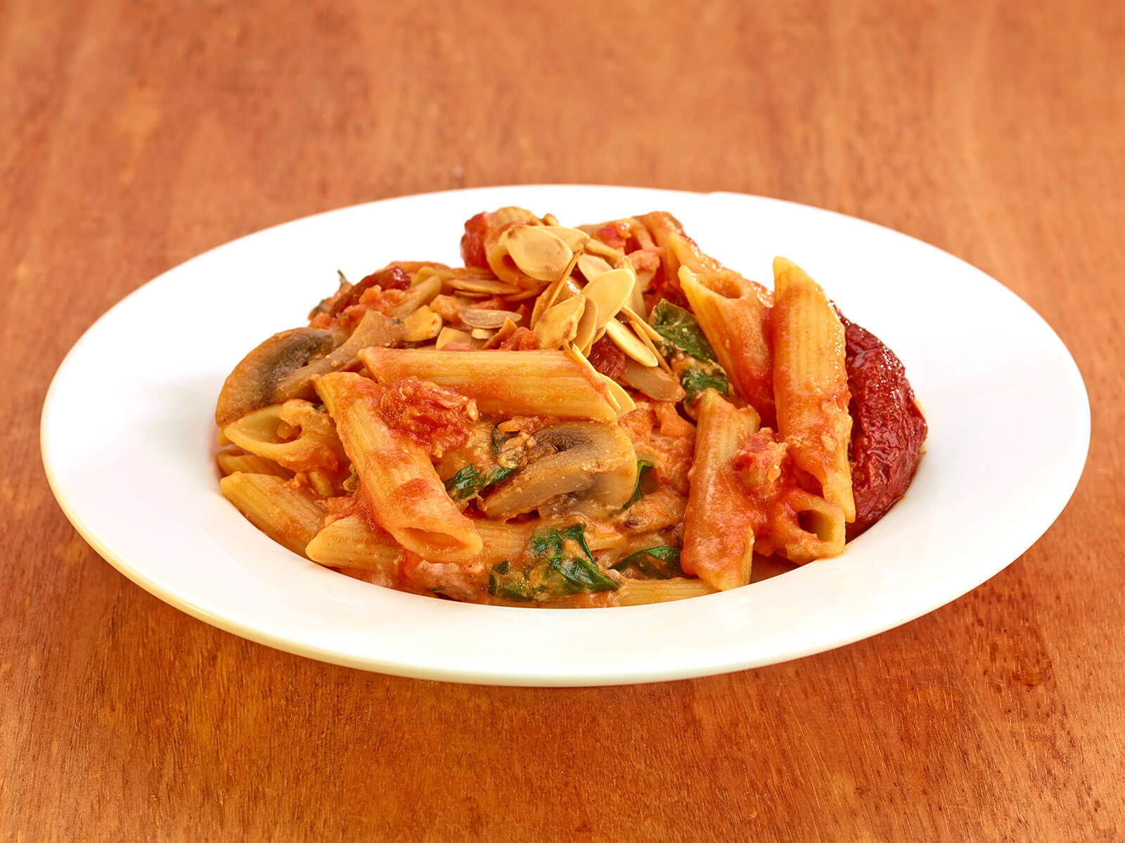 Pasta de pluma con salsa de chipotle Pasta de pluma con salsa de chipotle