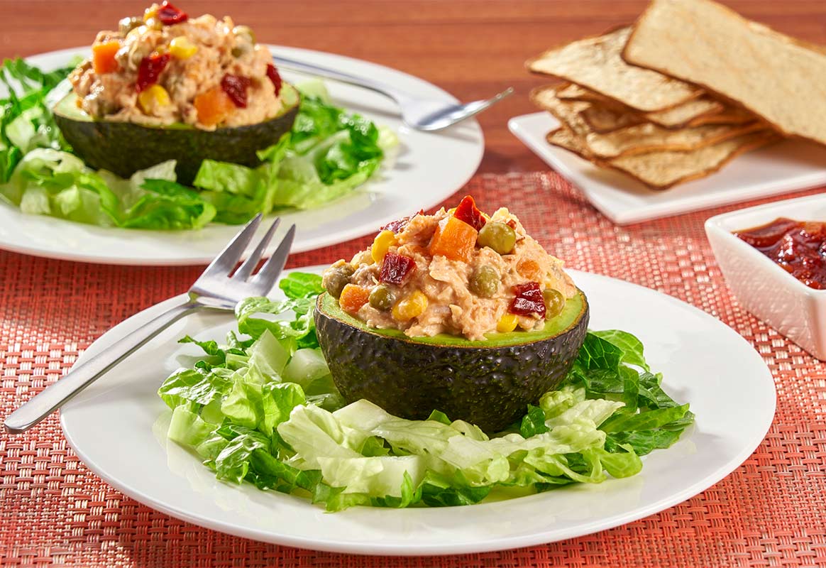 Aguacates rellenos de pollo - Recetas | La Costeña®